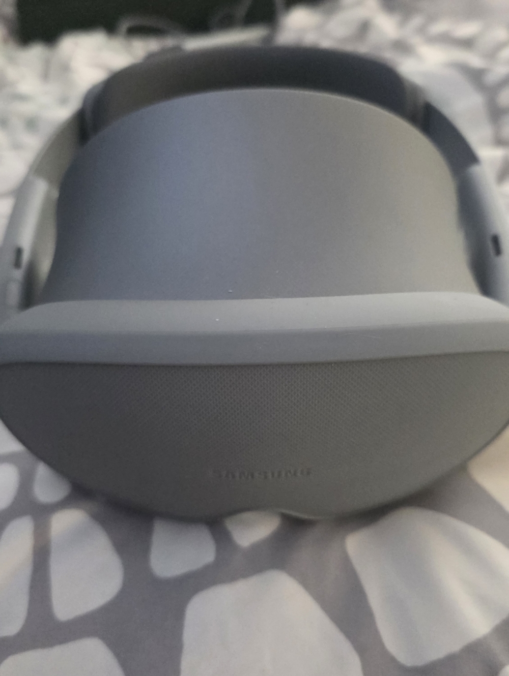Samsung Galaxy XR VR Headset with Integrated Audio